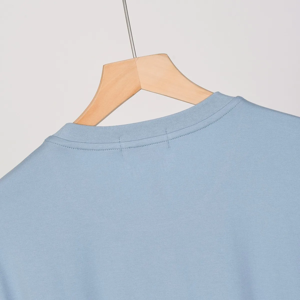 P154 501#Ralph Lauren pony round neck long-sleeved T-shirt Color: Black White Royal Blue Khaki Sky Blue Size: M-XXL Fabric: 230g water-soft cotton Water-soft cotton feels soft, does not pill, does not deform, is moisture-absorbent and breathable